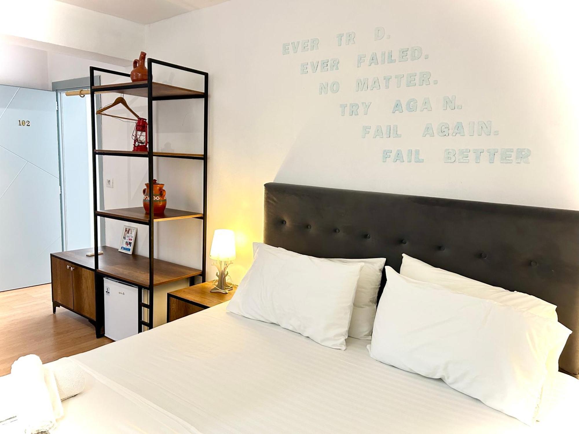 Budget Retreat Tirana & Studios Exterior foto